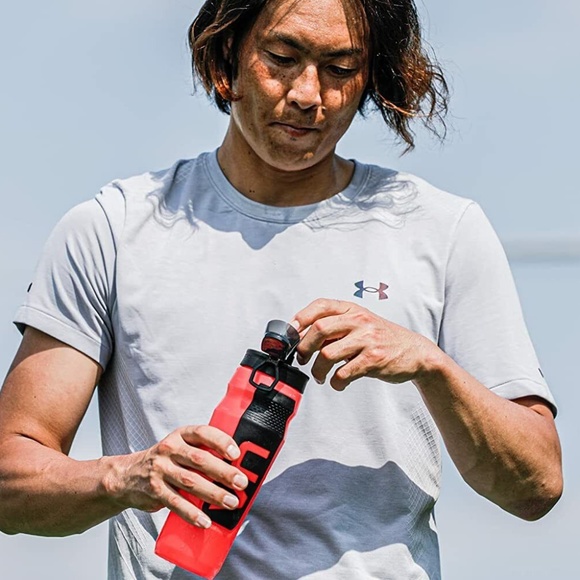 Under Armour UA Playmaker Squeeze Water Bottle 32oz Workout Fitness Sport Bottle - Picture 8 of 8